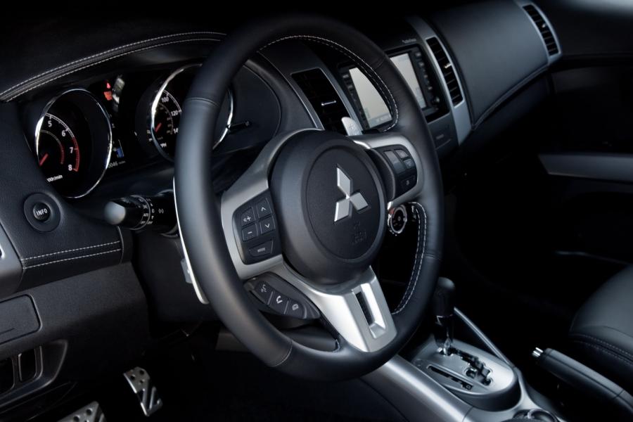  Mitsubishi Outlander GT 2010 года  (фото 13 из 91)